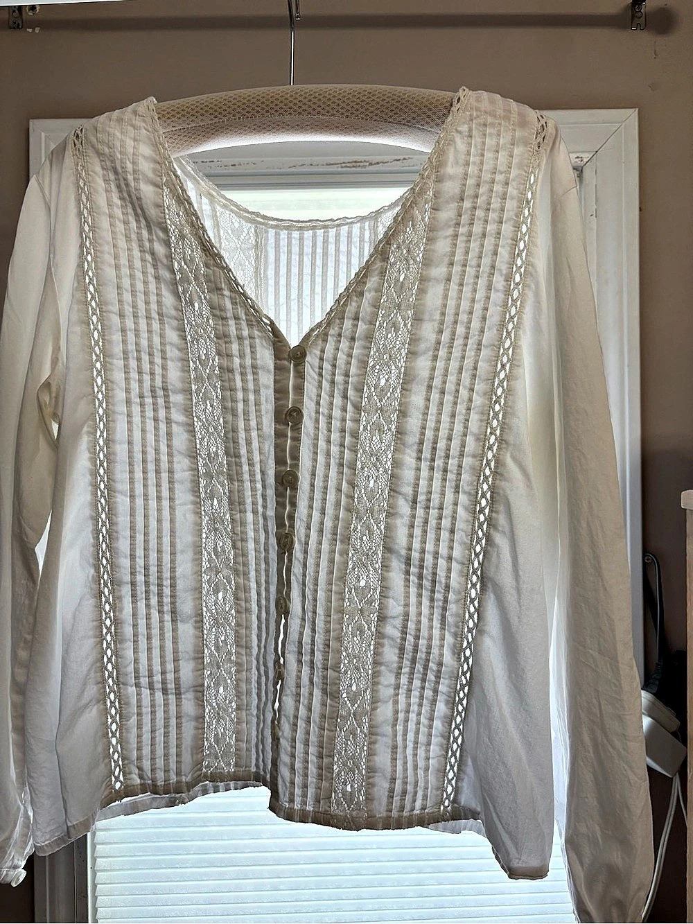 VETTA Lace Button Up Blouse Striped Lace Trim White Size 1
